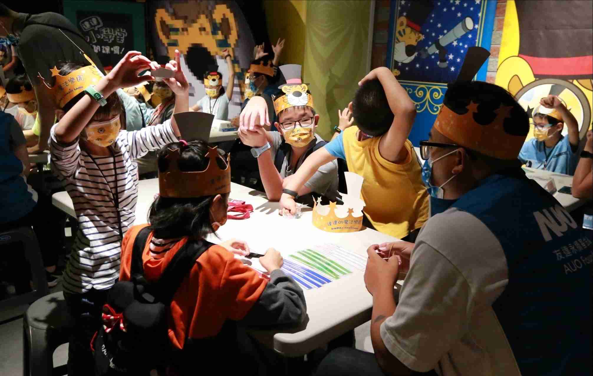 开云电子以永续理念推动全人教育计划，，内外结盟储备科普教育人才，，，，荣获亚太永续行动奖社会共融面的金奖肯定